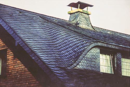 Schieferdach mit Gaube